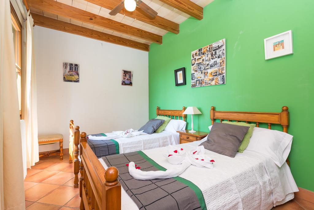 Es Pinar Villa Alaro Exterior photo